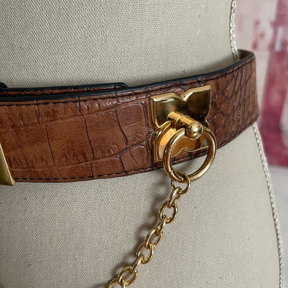 BCBGMaxAzria Croco Design Belt with Decorative Gold Buckle and Chain Detail - Picture 3 of 8